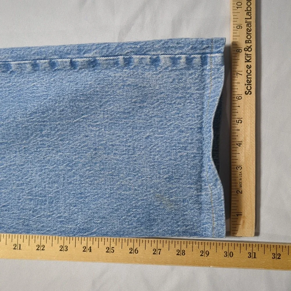 Abercrombie & Fitch The 90s Relaxed Jean High Rise Light Wash Blue Denim 26/2 - Picture 7 of 12